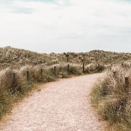 Bed & Bakkie Het Lamsoor Texel Гостевой дом 't Horntje